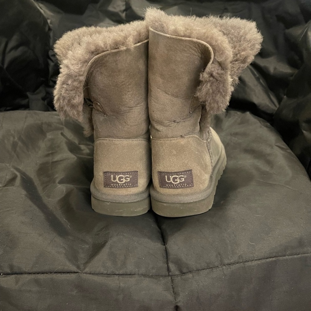 Gray UGG Bailey Button boots - size 6 - image 4